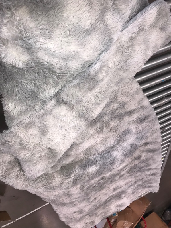 Photo 1 of *USED//UNKNOWN MODEL/BRAND** 10ft x 8ft gray fluffy rug 