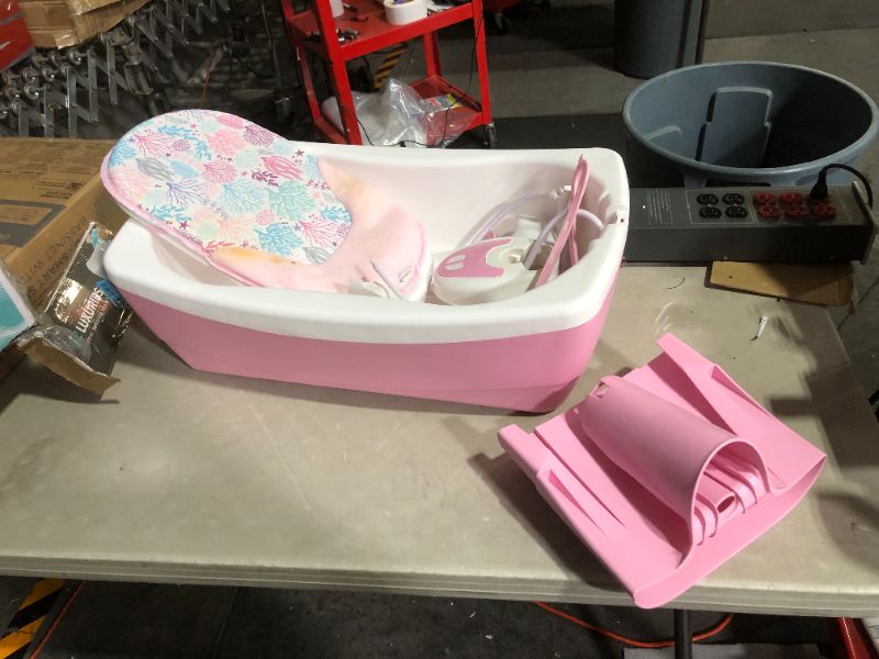 Photo 4 of ***HEAVILY USED AND DIRTY - SEE PICTURES***
Summer Infant Lil Luxuries Refresh - pink  