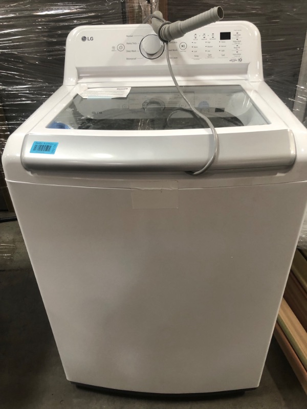 Photo 2 of LG 4.8-cu ft High Efficiency Agitator Top-Load Washer (White) ENERGY STAR