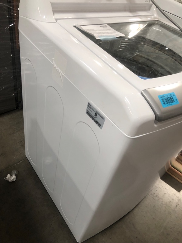 Photo 6 of LG 4.8-cu ft High Efficiency Agitator Top-Load Washer (White) ENERGY STAR