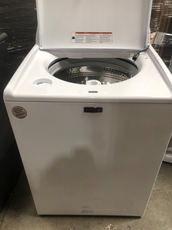 Photo 10 of Maytag 4.5-cu ft High Efficiency Agitator Top-Load Washer (White)