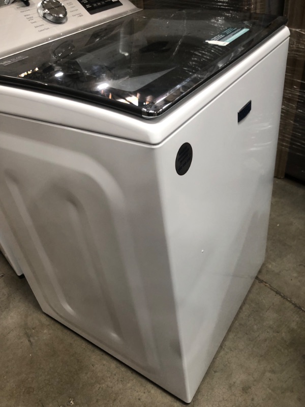 Photo 4 of Maytag Smart Capable 5.2-cu ft High Efficiency Agitator Smart Top-Load Washer (White) ENERGY STAR