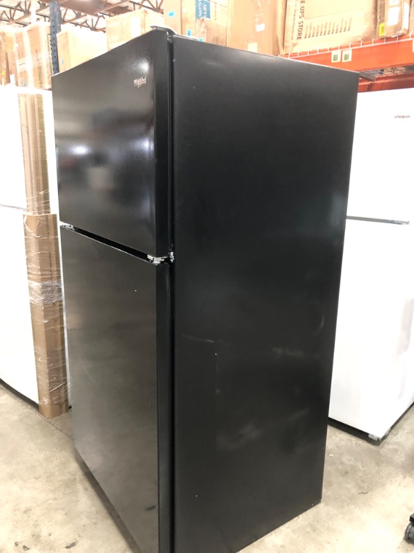 Photo 10 of Whirlpool 20.5-cu ft Top-Freezer Refrigerator (Black)