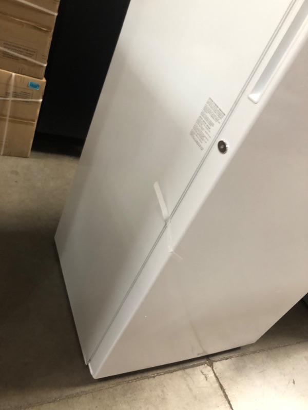 Photo 1 of Midea Garage Ready 17-cu ft Frost-free Convertible Upright Freezer/Refrigerator (White) ENERGY STAR
