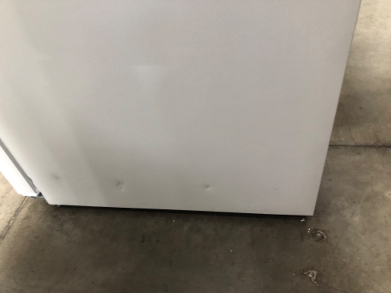 Photo 8 of Midea Garage Ready 17-cu ft Frost-free Convertible Upright Freezer/Refrigerator (White) ENERGY STAR
