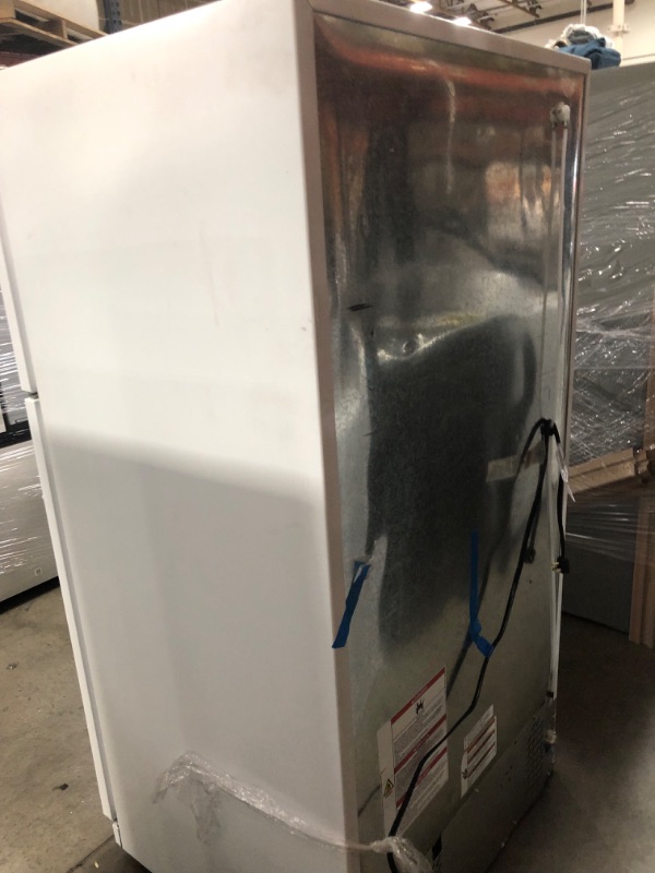 Photo 9 of Whirlpool 20.5-cu ft Top-Freezer Refrigerator (White)