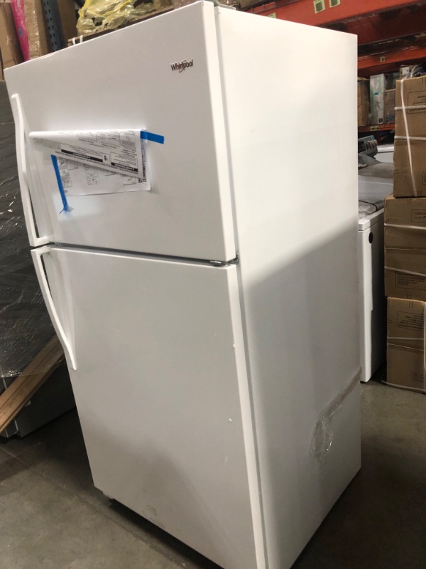 Photo 3 of Whirlpool 20.5-cu ft Top-Freezer Refrigerator (White)