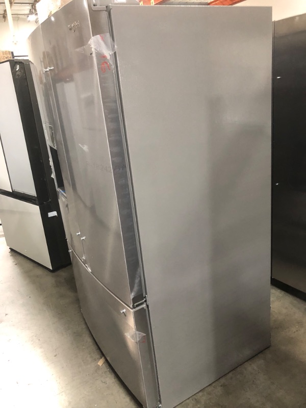 Photo 11 of Whirlpool 26.8-cu ft French Door Refrigerator with Dual Ice Maker (Fingerprint Resistant Stainless Steel) ENERGY STAR