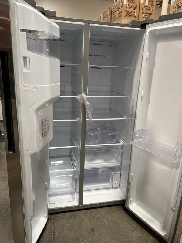 Photo 5 of Samsung 27.4-cu ft Side-by-Side Refrigerator with Ice Maker (Fingerprint Resistant Stainless Steel)