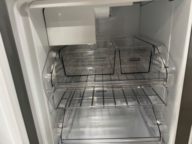 Photo 7 of Whirlpool 19.4-cu ft 4-Door Counter-depth French Door Refrigerator with Ice Maker (Fingerprint-resistant Stainless Finish) ENERGY STAR