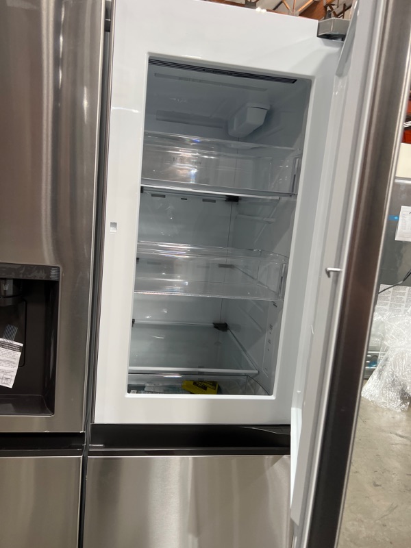 Photo 7 of LG Door in Door 27.12-cu ft Side-by-Side Refrigerator with Ice Maker (Printproof Stainless Steel)