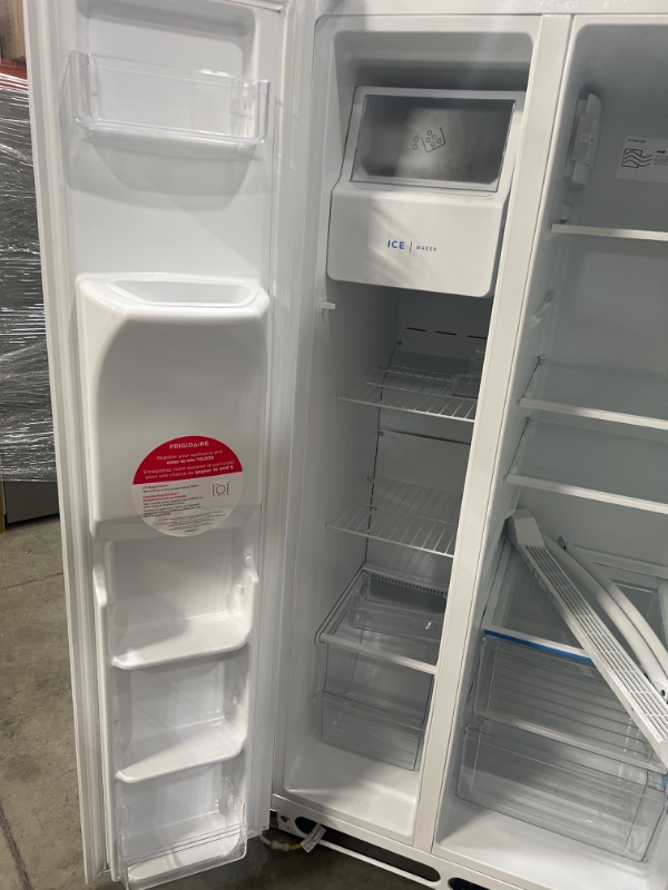 Photo 7 of Frigidaire 25.6-cu ft Side-by-Side Refrigerator with Ice Maker (White) ENERGY STAR
Item #5122791

Model #FRSS2623AW