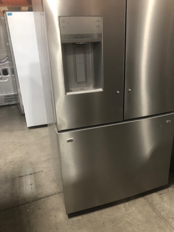 Photo 14 of Frigidaire 27.8-cu ft French Door Refrigerator with Ice Maker (Fingerprint Resistant Stainless Steel) ENERGY STAR