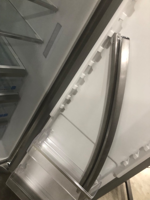 Photo 10 of Frigidaire Gallery 25.6-cu ft Side-by-Side Refrigerator with Ice Maker (Fingerprint Resistant Stainless Steel) ENERGY STAR