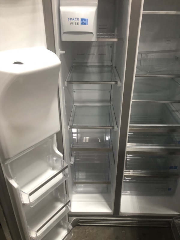 Photo 4 of Frigidaire Gallery 25.6-cu ft Side-by-Side Refrigerator with Ice Maker (Fingerprint Resistant Stainless Steel) ENERGY STAR