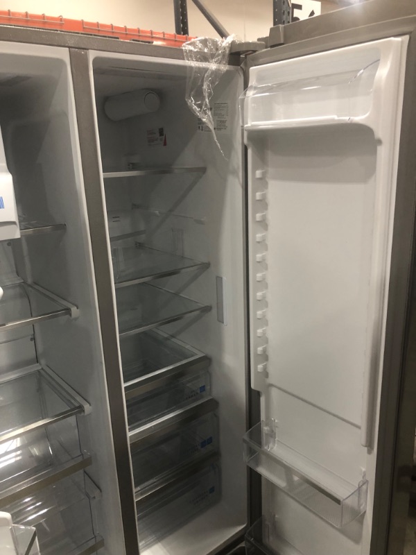 Photo 6 of Frigidaire Gallery 25.6-cu ft Side-by-Side Refrigerator with Ice Maker (Fingerprint Resistant Stainless Steel) ENERGY STAR