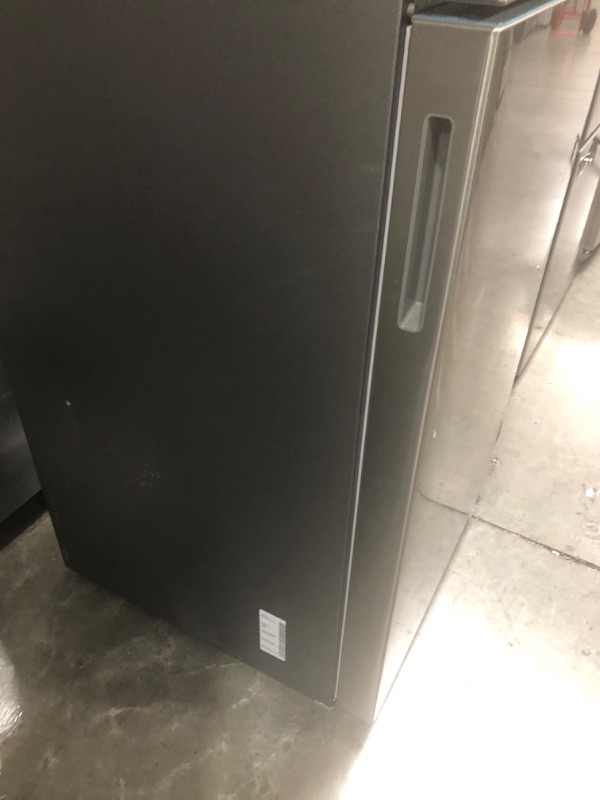 Photo 1 of Samsung 15.6-cu ft Counter-depth Top-Freezer Refrigerator (Stainless Steel) ENERGY STAR