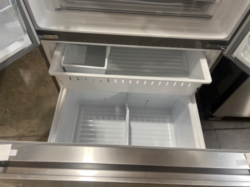 Photo 5 of Hisense 26.6-cu ft French Door Refrigerator with Ice Maker (Fingerprint Resistant Stainless Steel) ENERGY STAR