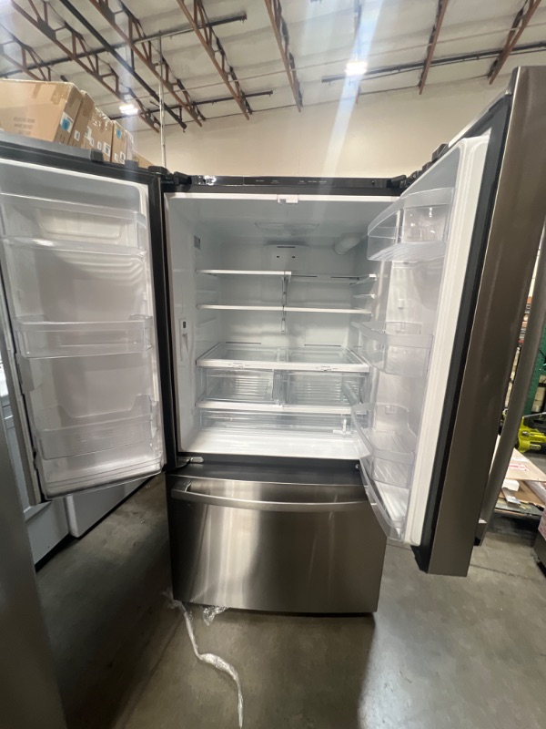 Photo 4 of GE 27-cu ft French Door Refrigerator with Ice Maker (Fingerprint-resistant Stainless Steel) ENERGY STAR