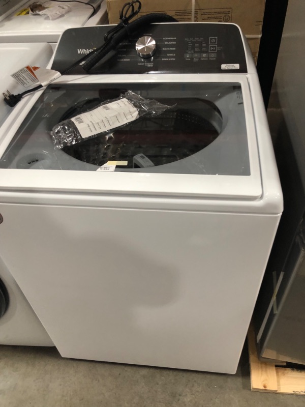 Photo 2 of Whirlpool 2 in 1 Removable Agitator 4.7-cu ft High Efficiency Impeller and Agitator Top-Load Washer (White)