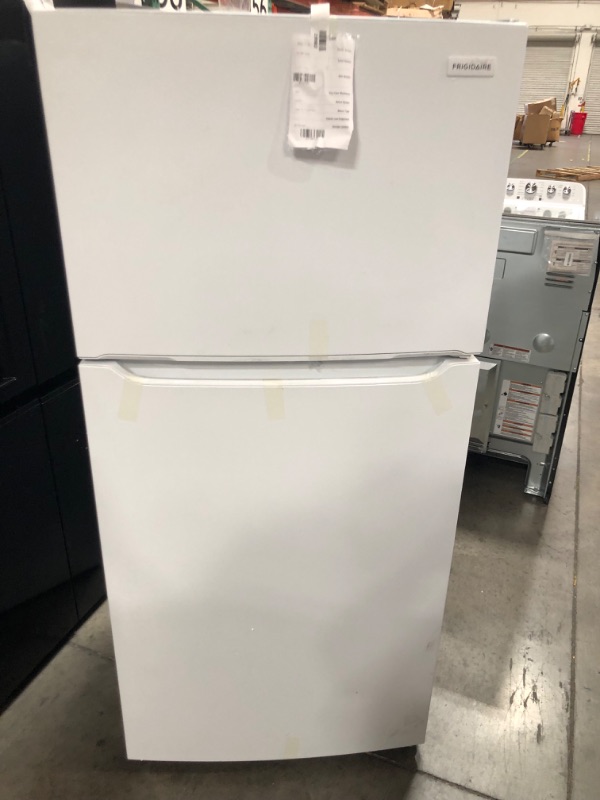 Photo 2 of Frigidaire Garage-Ready 18.3-cu ft Top-Freezer Refrigerator (White)