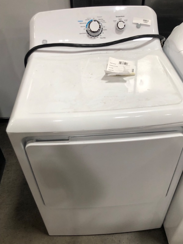 Photo 2 of GE 7.2-cu ft Electric Dryer (White)
