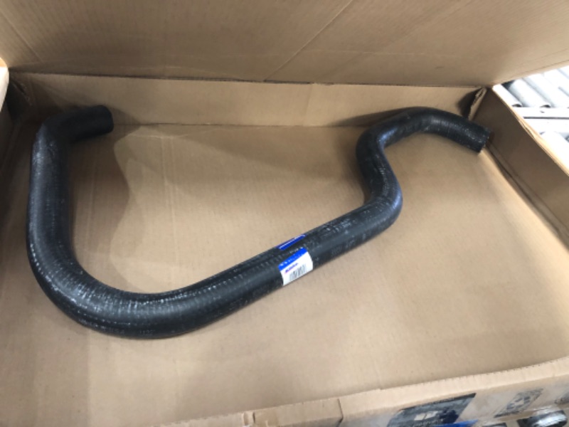 Photo 2 of ACDelco Gold 26559X Molded Upper Radiator Hose