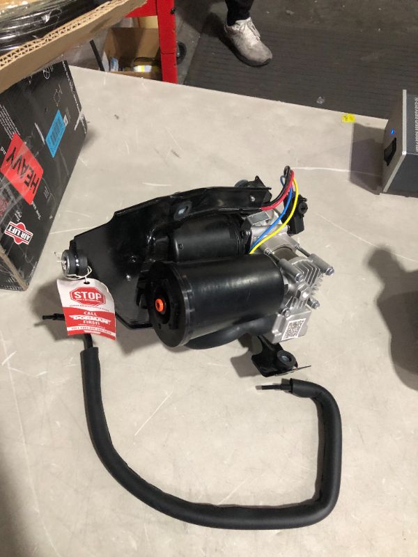 Photo 7 of ***MAJOR DAMAGE - BENT - SEE PICTURES***
Dorman 949-201 Air Suspension Compressor Compatible with Select Ford/Lincoln Models