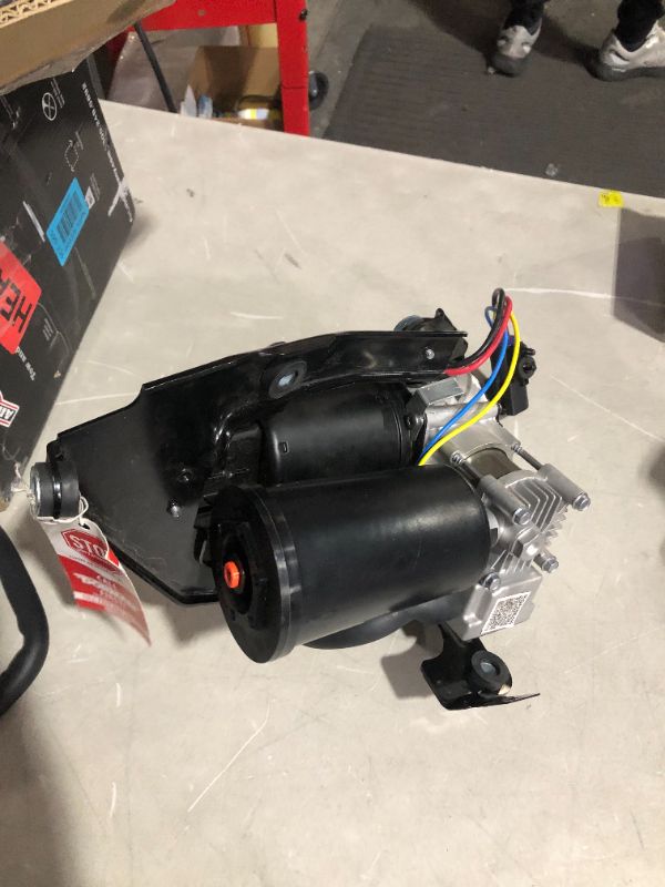 Photo 8 of ***MAJOR DAMAGE - BENT - SEE PICTURES***
Dorman 949-201 Air Suspension Compressor Compatible with Select Ford/Lincoln Models