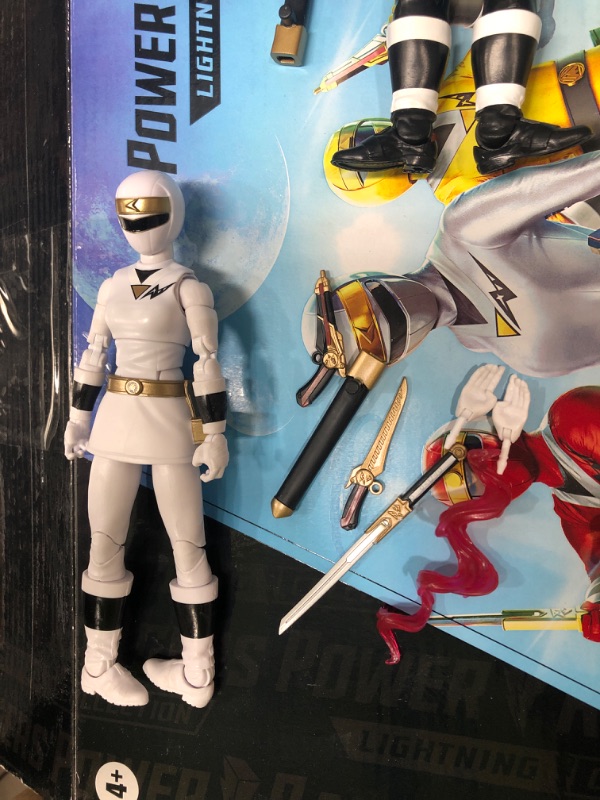 Photo 1 of Power Rangers Lightning Collection 5-Pack Alien Rangers of Aquitar 6-inch Action Figures, Toys Kids Ages 4 and Up (Amazon Exclusive)