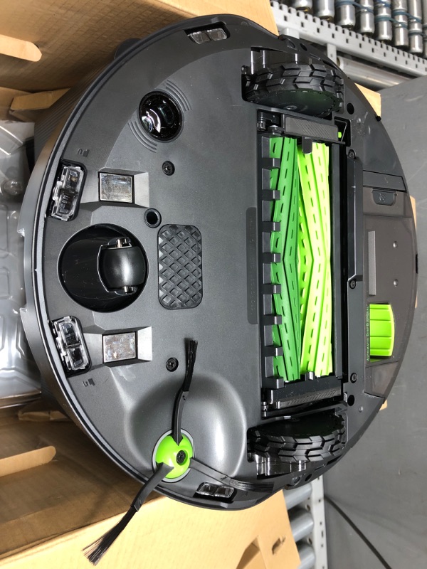 Photo 3 of * not functional * sold for parts/repair *
iRobot® Roomba Combo™ j7+ Self-Emptying Robot Vacuum & Mop - Automatically vacuums and mops 