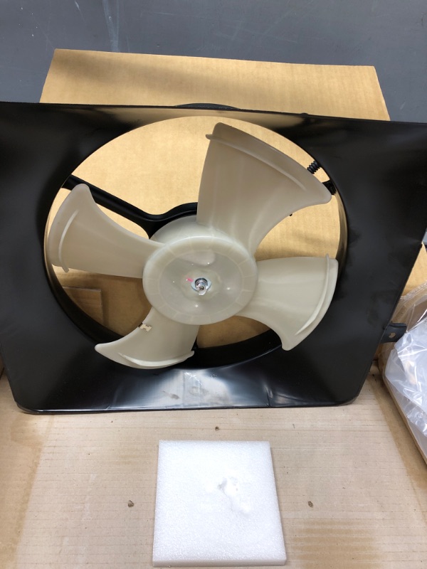 Photo 3 of Dorman 620-228 A/C Condenser Fan Assembly Compatible with Select Acura / Honda Models