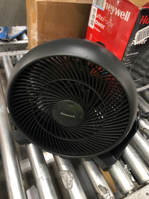 Photo 2 of 12 in. 3 Speed Whole Room Circulator Floor Fan