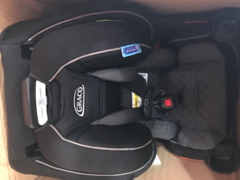 Photo 2 of Graco Extend2Fit 3 in 1 Car Seat | Ride Rear Facing Longer 20.75x19x24.5 Inch (Pack of 1) 3-in-1 Ion