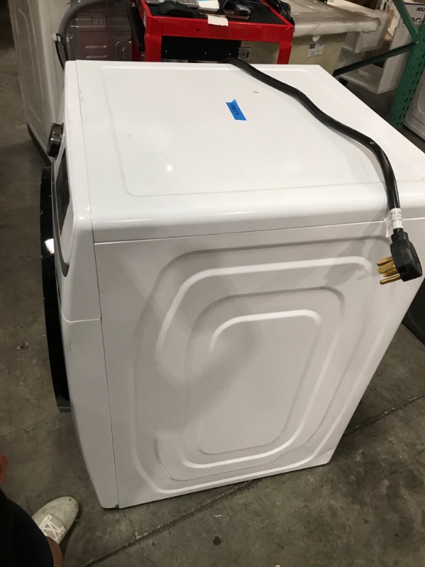 Photo 2 of Samsung 7.5-cu ft Stackable Steam Cycle Smart Electric Dryer (White)
Item #4980284

