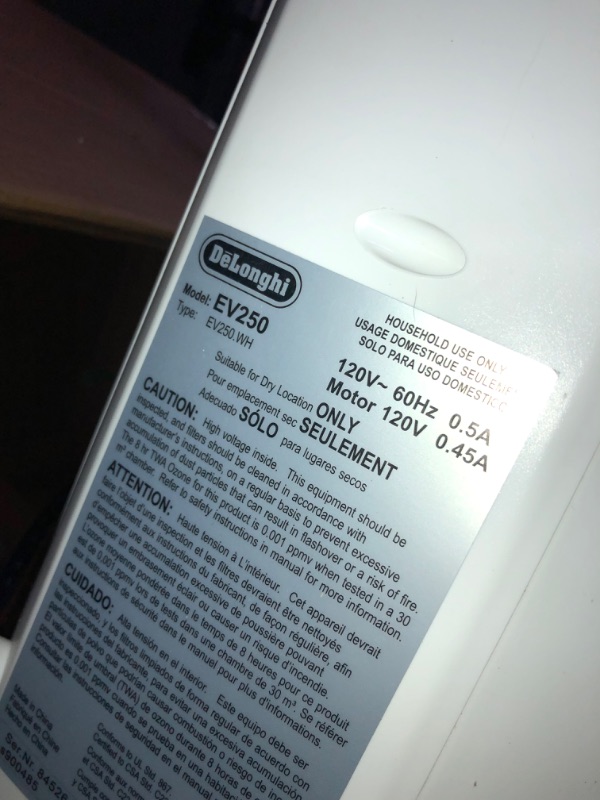 Photo 4 of *POWERS ON**DeLonghi America America Portable Evaporative Cooler, White