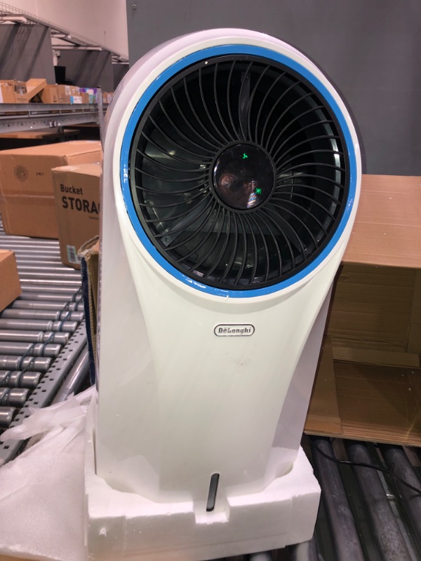 Photo 3 of *POWERS ON**DeLonghi America America Portable Evaporative Cooler, White