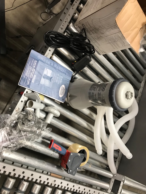 Photo 2 of **MINOR WEAR & TEAR**INTEX 28637EG C1000 Krystal Clear Cartridge Filter Pump for Above Ground Pools, 1000 GPH Pump Flow Rate 1,000 Gallons Per Hour 1,000 Gallons Per Hour Filter Pump