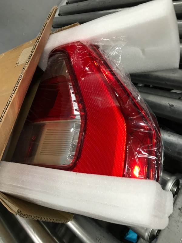 Photo 2 of Dasbecan Left Driver Side Tail Light without Bulb Compatible with 2021 2022 2023 Ford F150 F-150 XL Replaces ML3Z-13404-E Rear Taillight Housing Incandescent Type Halogen Type without Blind Spot Left Driver Side