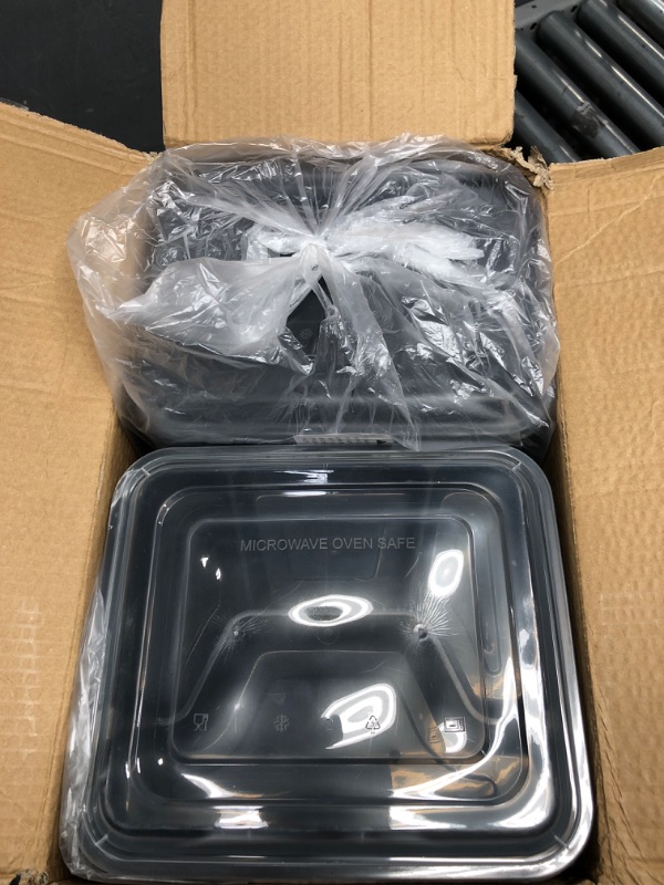 Photo 2 of 
Restaurantware Asporto 34 Ounce Food Containers, 100 Microwavable Take Out Food Containers - Clear Plastic Lids Included, WIth 4 Compartments, Black Plastic Catering Food Containers, Disposable
