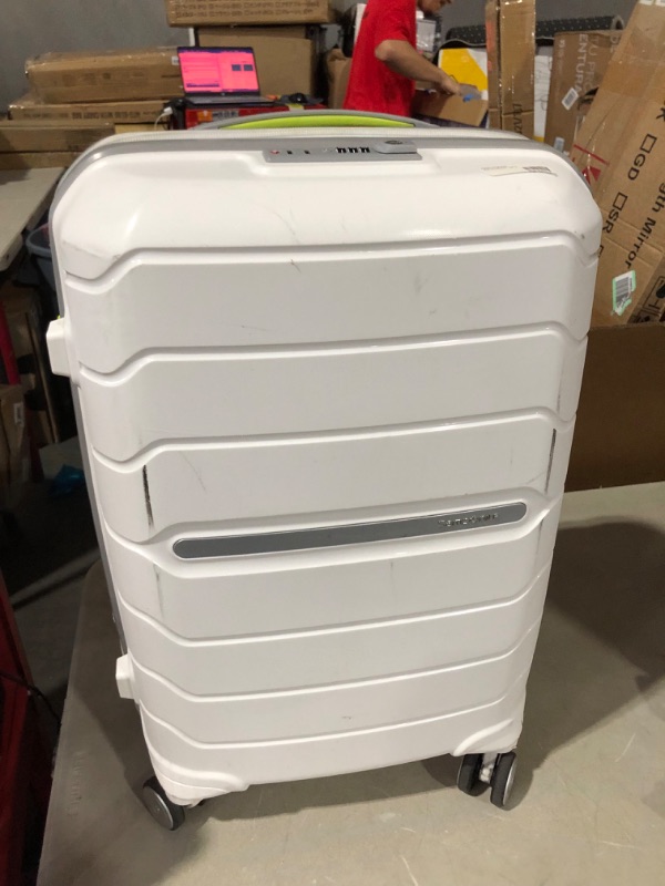 Photo 1 of *MINOR DAMAGE SEE NOTES*
Samsonite Freeform Hardside, Carry-On 21-Inch, White/Grey