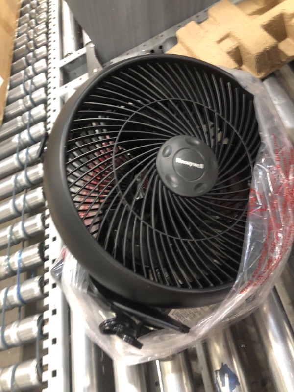 Photo 2 of 12 in. 3 Speed Whole Room Circulator Floor Fan