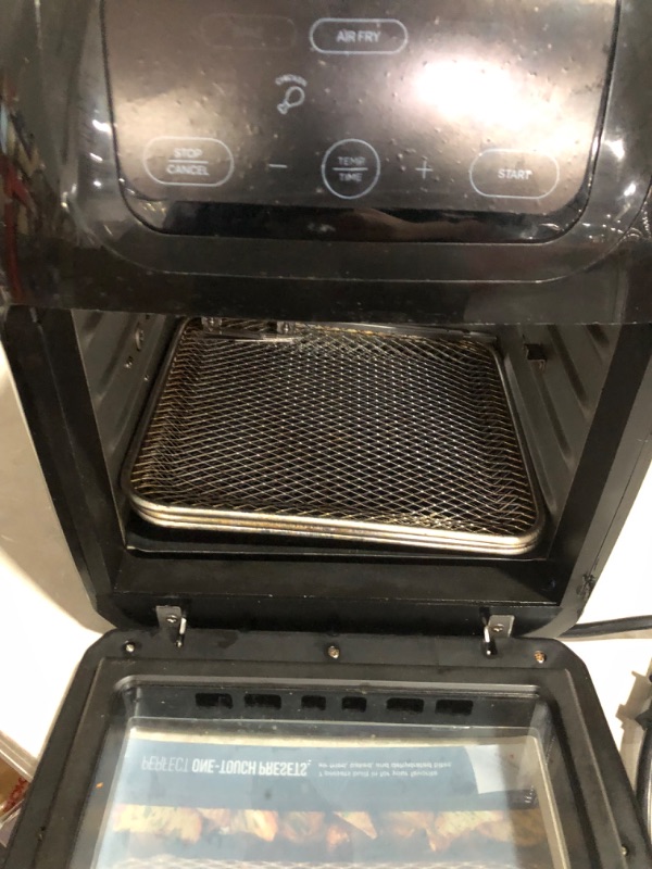 Photo 4 of ***DOESN'T TURN ON - HEAVILY USED***
CHEFMAN Multifunctional Digital Air Fryer 10 Qt