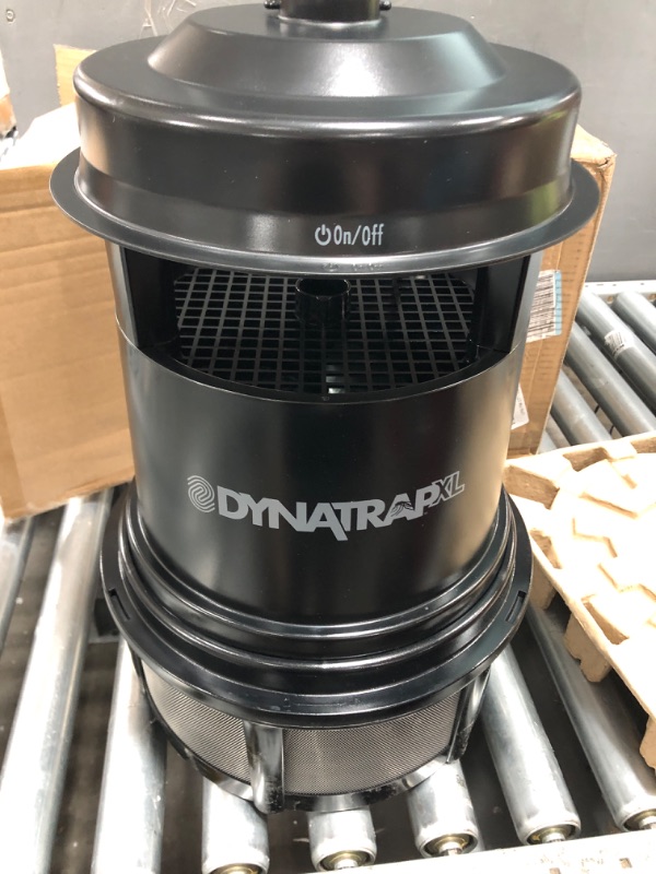 Photo 2 of ***PARTS ONLY NOT FUNCTIONAL***DynaTrap Insect Trap (DT2000XLP), XL