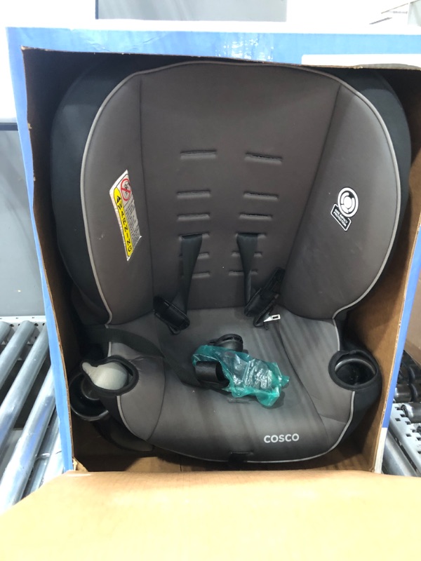 Photo 2 of Cosco Onlook 2-in-1 Convertible Car Seat, Rear-Facing 5-40 pounds and Forward-Facing 22-40 pounds and up to 43 inches, Black Arrows