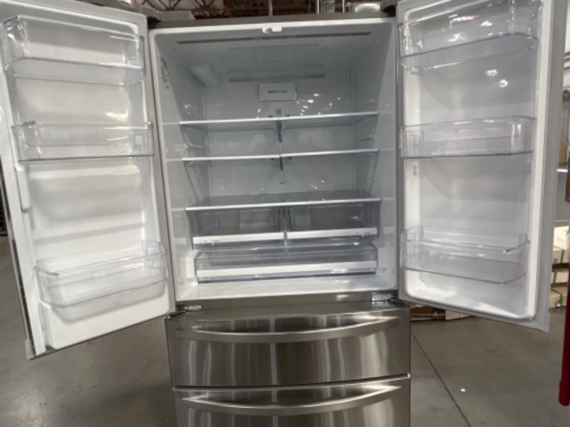 Photo 3 of LG External Water DIspenser 28.6-cu ft 4-Door French Door Refrigerator with Ice Maker (Stainless Steel) ENERGY STAR
