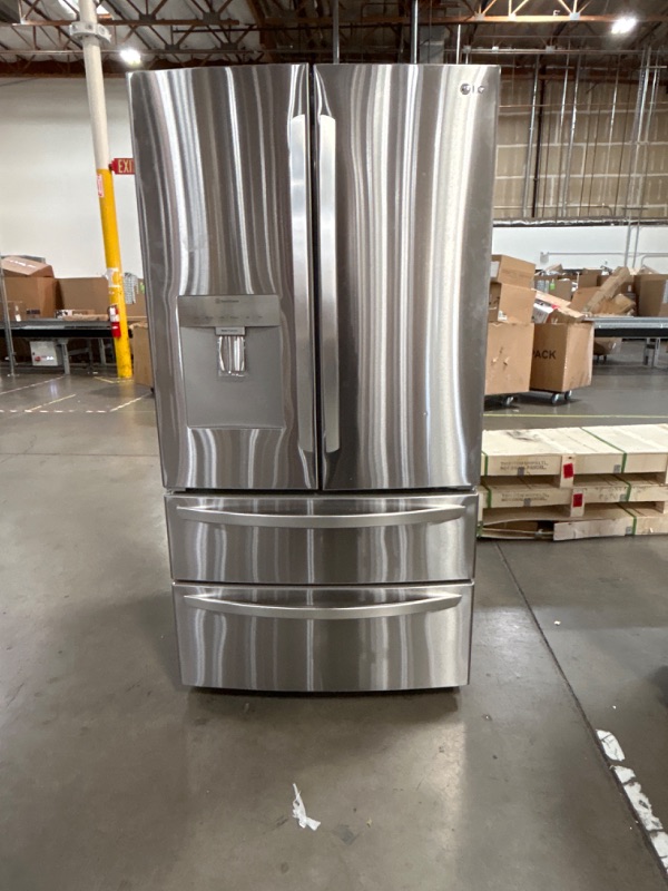 Photo 2 of LG External Water DIspenser 28.6-cu ft 4-Door French Door Refrigerator with Ice Maker (Stainless Steel) ENERGY STAR
