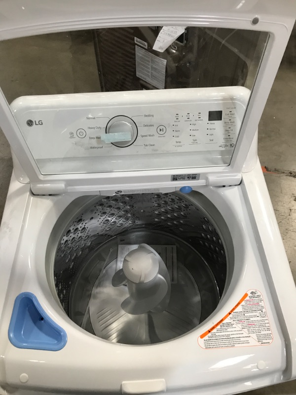 Photo 5 of LG 4.8-cu ft High Efficiency Agitator Top-Load Washer (White) ENERGY STAR