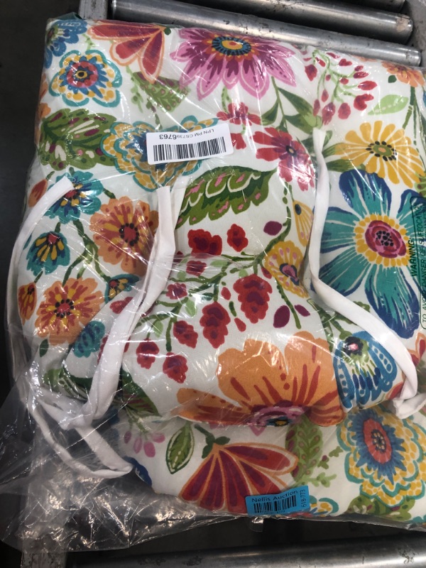 Photo 1 of * used *
Pillow Perfect Outdoor/Indoor Gregoire Prima Tufted Seat Cushions 