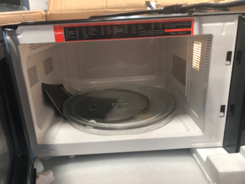 Photo 3 of 1.1 cu. ft. Retro Countertop Microwave in Black